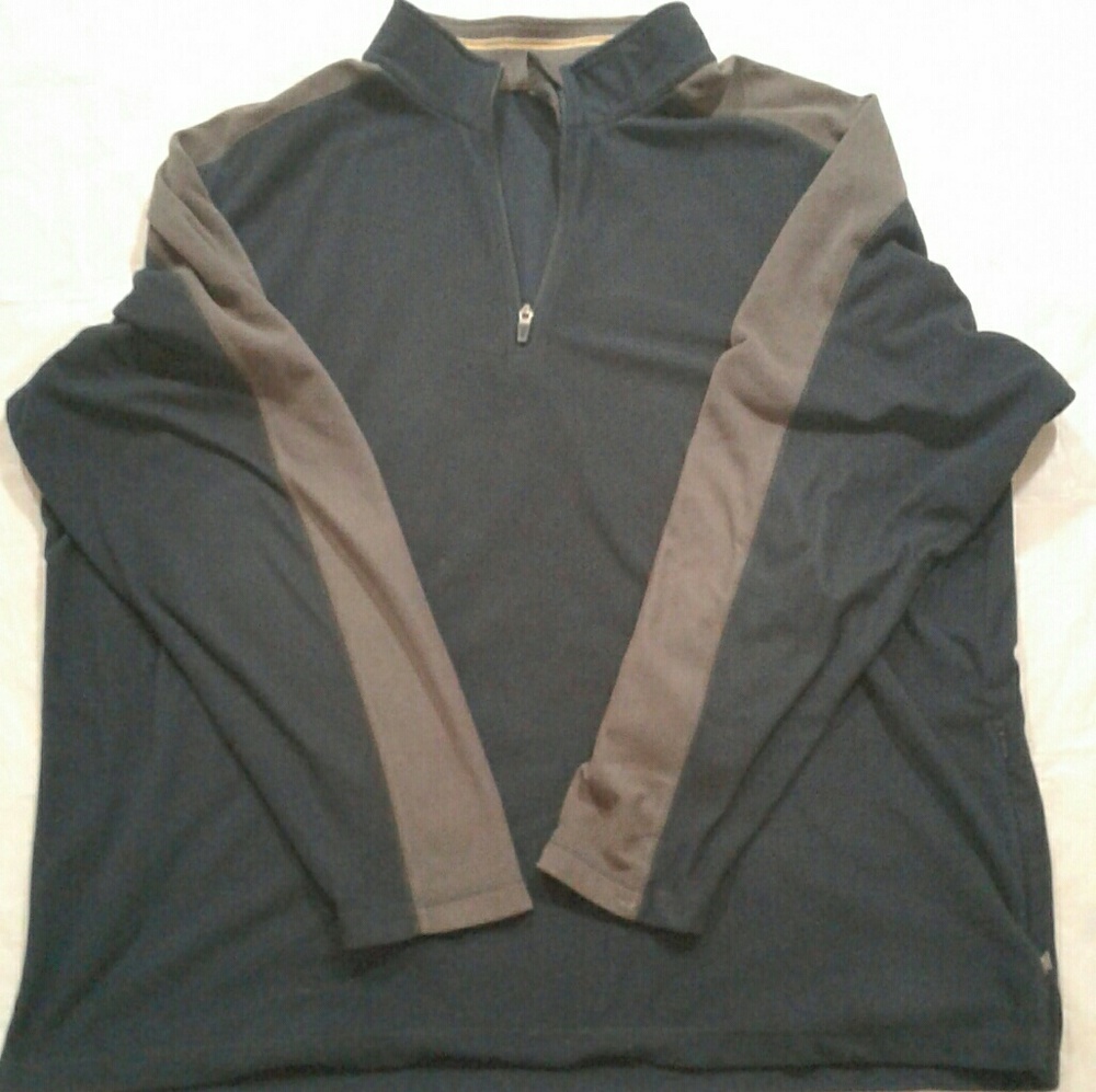 A blue & Grey tret pull over jacket.